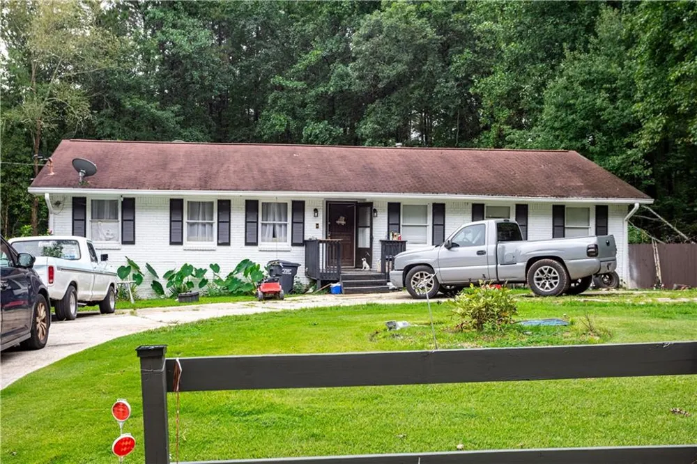 1535 Flat Shoals Road SW