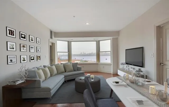 20 AVENUE AT PORT IMPERIAL #237