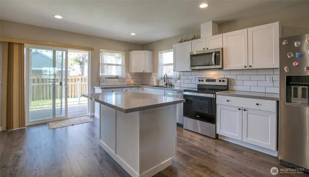 839 1st Street Westport, WA 98595