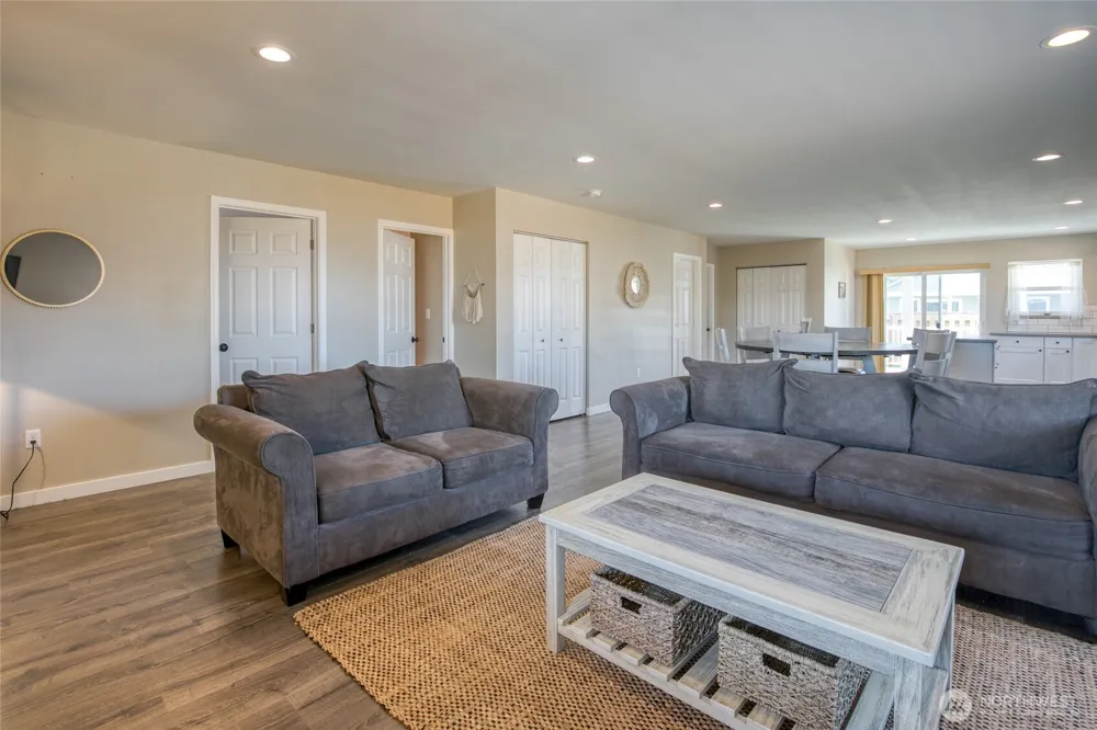 839 1st Street Westport, WA 98595