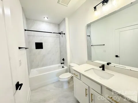 175 W Black Street #309