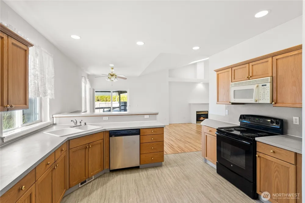 905 Landing Way Centralia, WA 98531