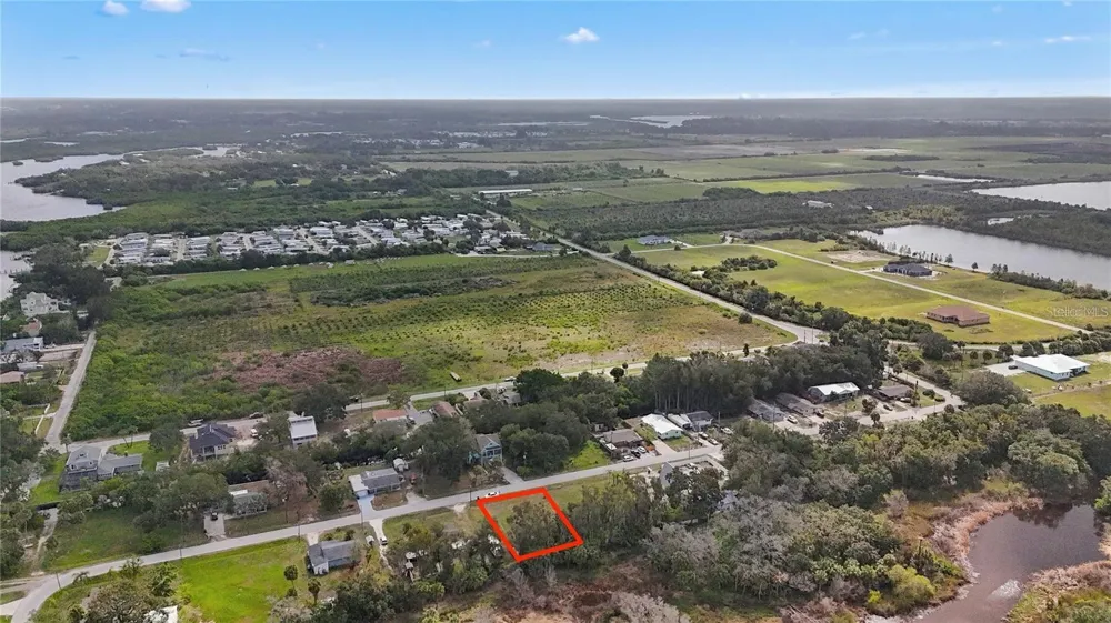 1115 CANAL STREET Ruskin, FL 33570