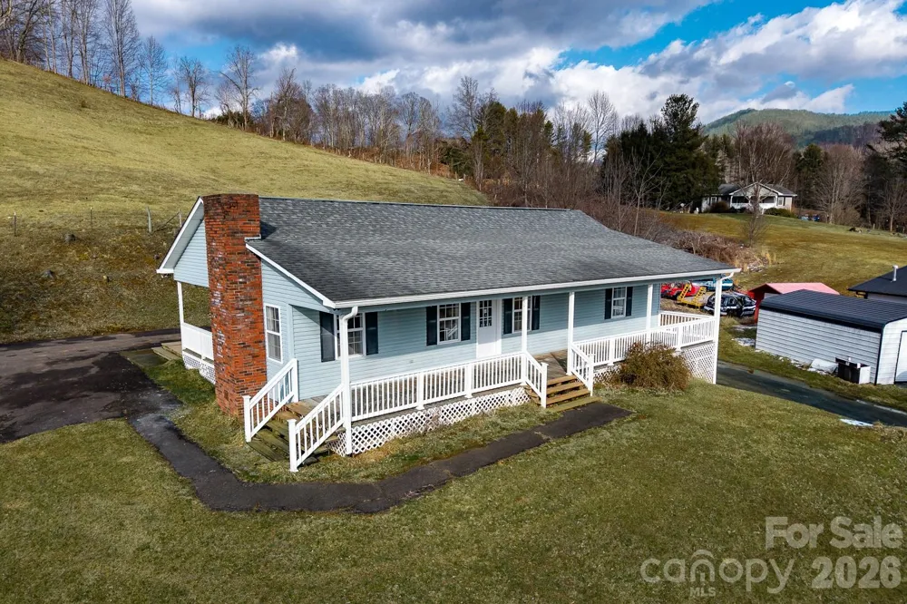 7215 Hwy 421 Highway Vilas, NC 28692