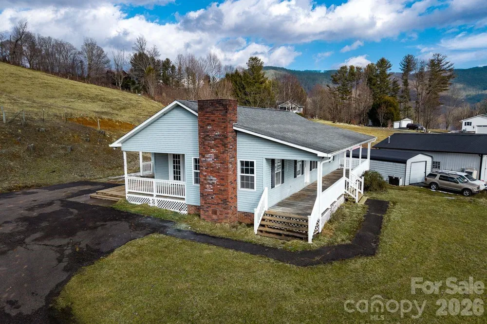 7215 Hwy 421 Highway Vilas, NC 28692