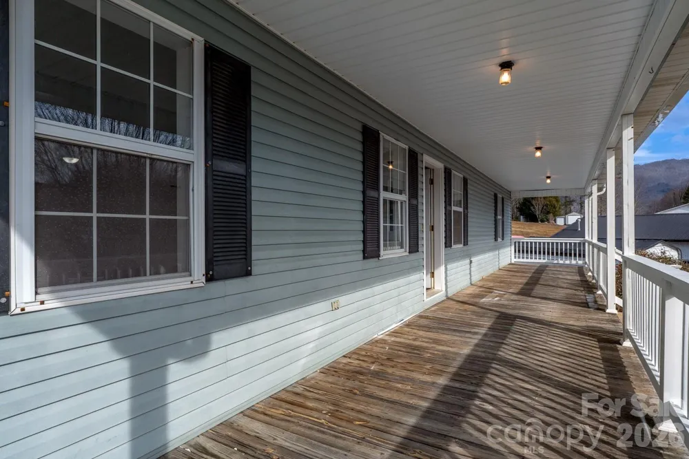 7215 Hwy 421 Highway Vilas, NC 28692