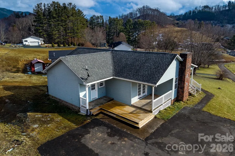 7215 Hwy 421 Highway Vilas, NC 28692