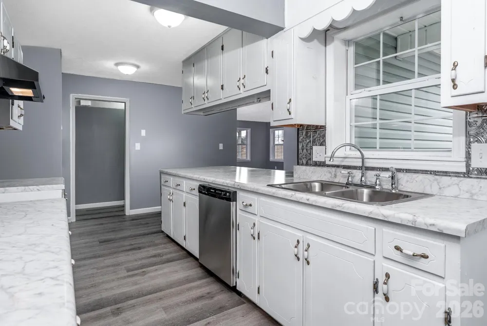 7215 Hwy 421 Highway Vilas, NC 28692
