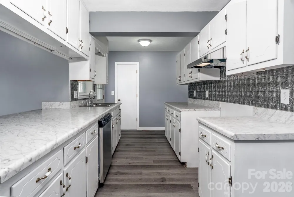 7215 Hwy 421 Highway Vilas, NC 28692