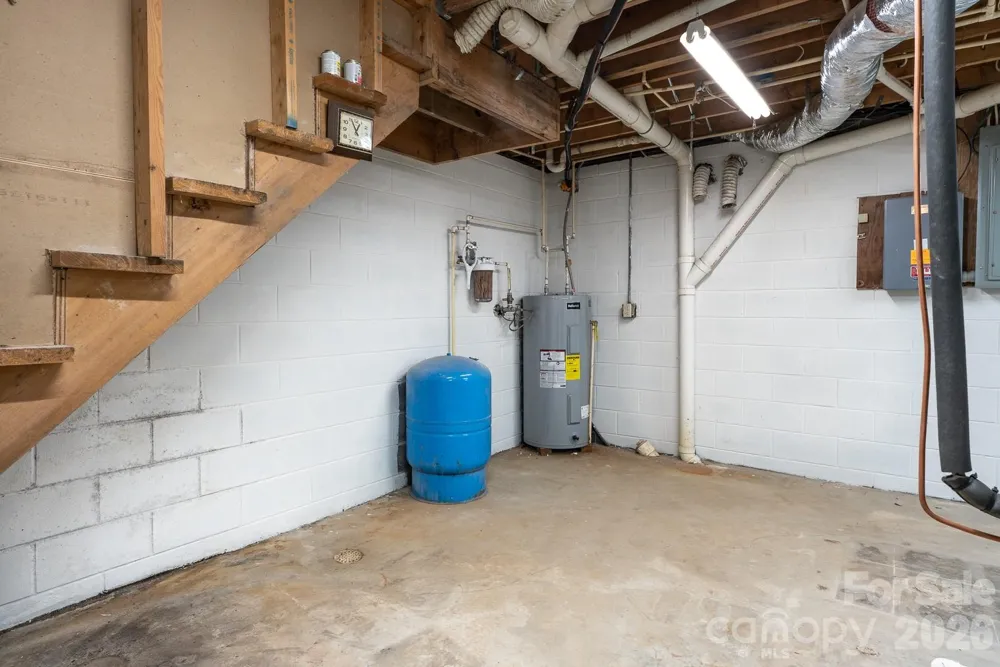 7215 Hwy 421 Highway Vilas, NC 28692