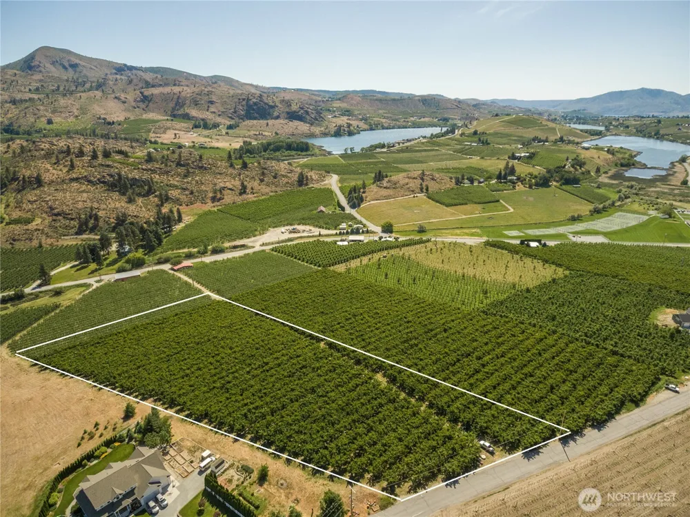 950 Loop Avenue Manson, WA 98831
