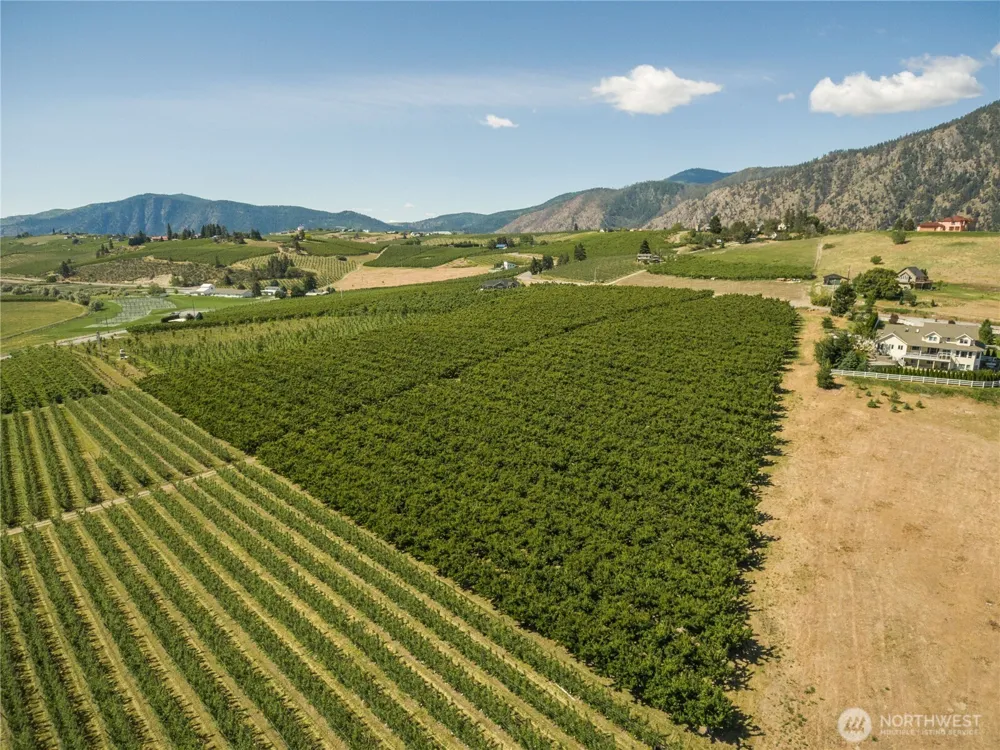 950 Loop Avenue Manson, WA 98831