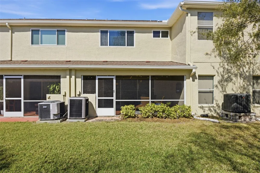 11125 KAPOK GRAND CIRCLE Madeira Beach, FL 33708