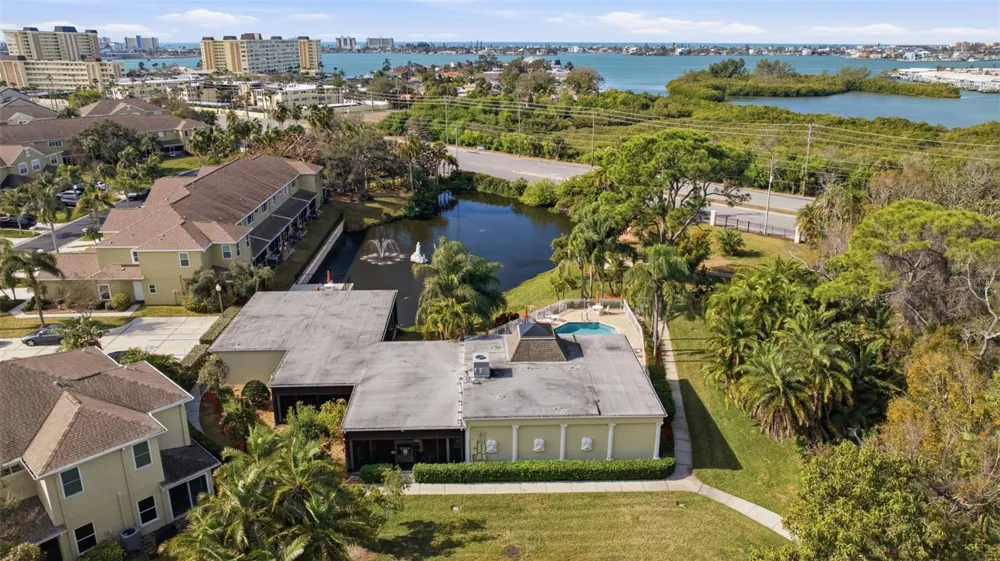 11125 KAPOK GRAND CIRCLE Madeira Beach, FL 33708