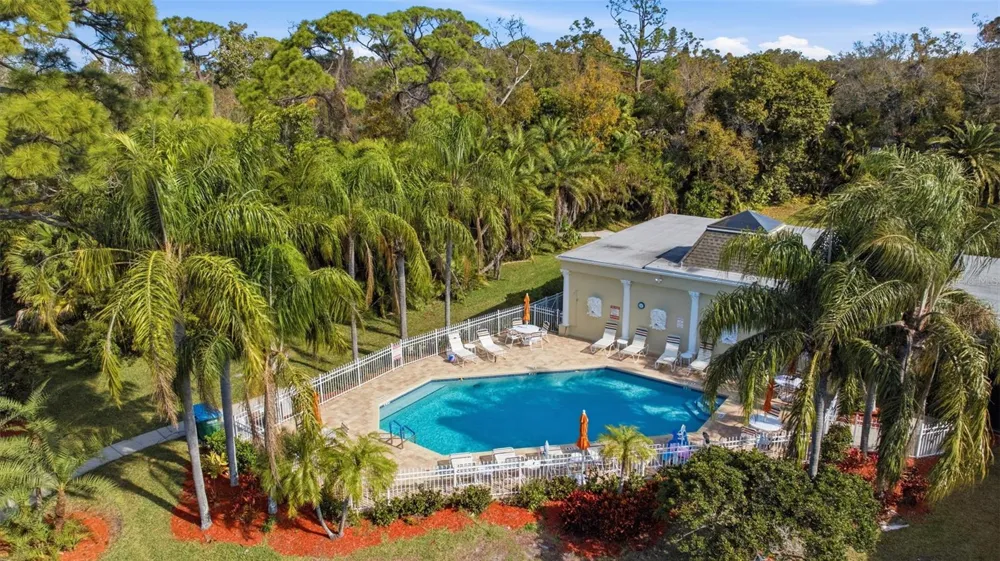 11125 KAPOK GRAND CIRCLE Madeira Beach, FL 33708