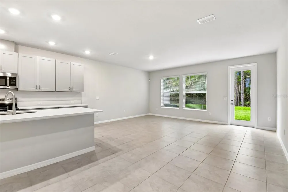 1121 WILD CREST LANE Daytona Beach, FL 32117