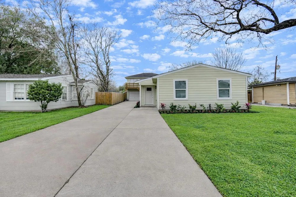 6603 Narcissus Street