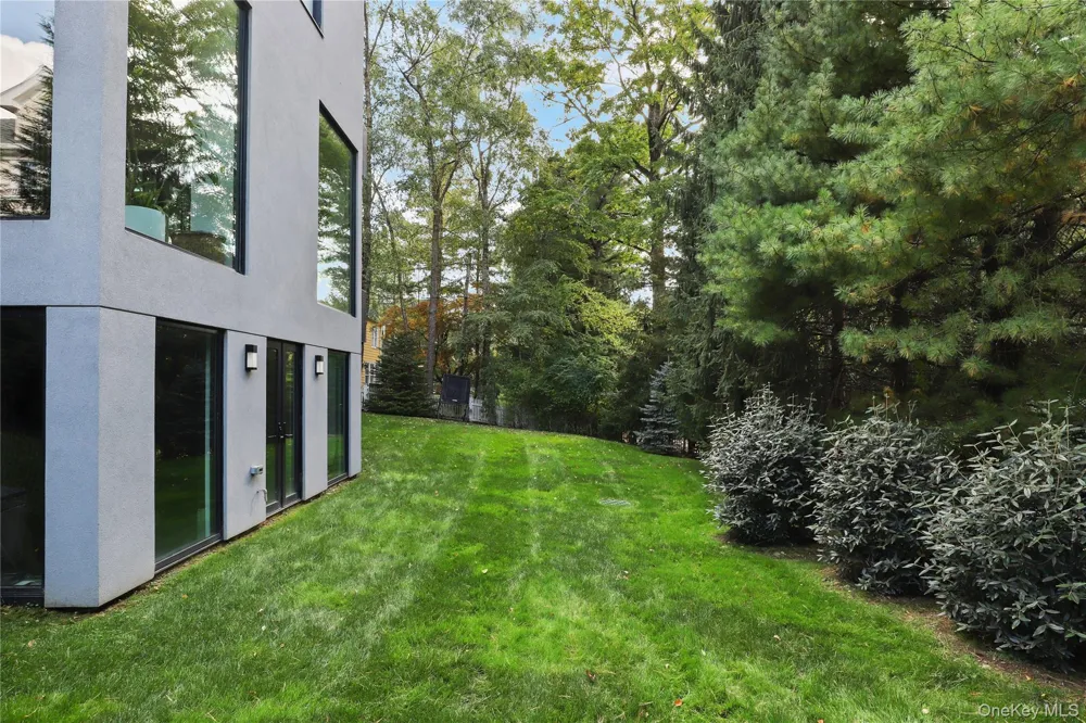 95 Broadway Irvington, NY 10533