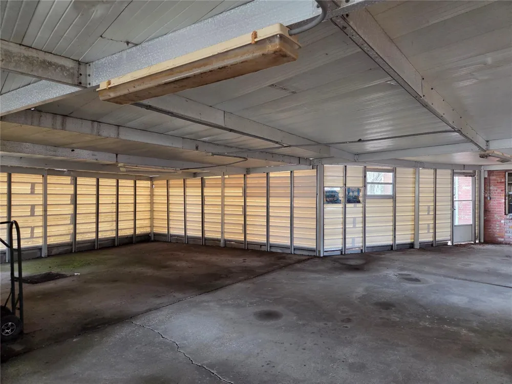 4911 W SAM ALLEN ROAD Plant City, FL 33565