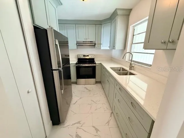 420 FIREHOUSE COURT #10 Longboat Key, FL 34228