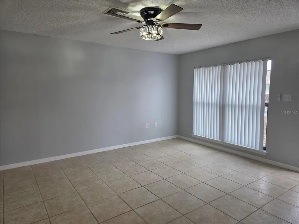 743 E ALFRED STREET Tavares, FL 32778