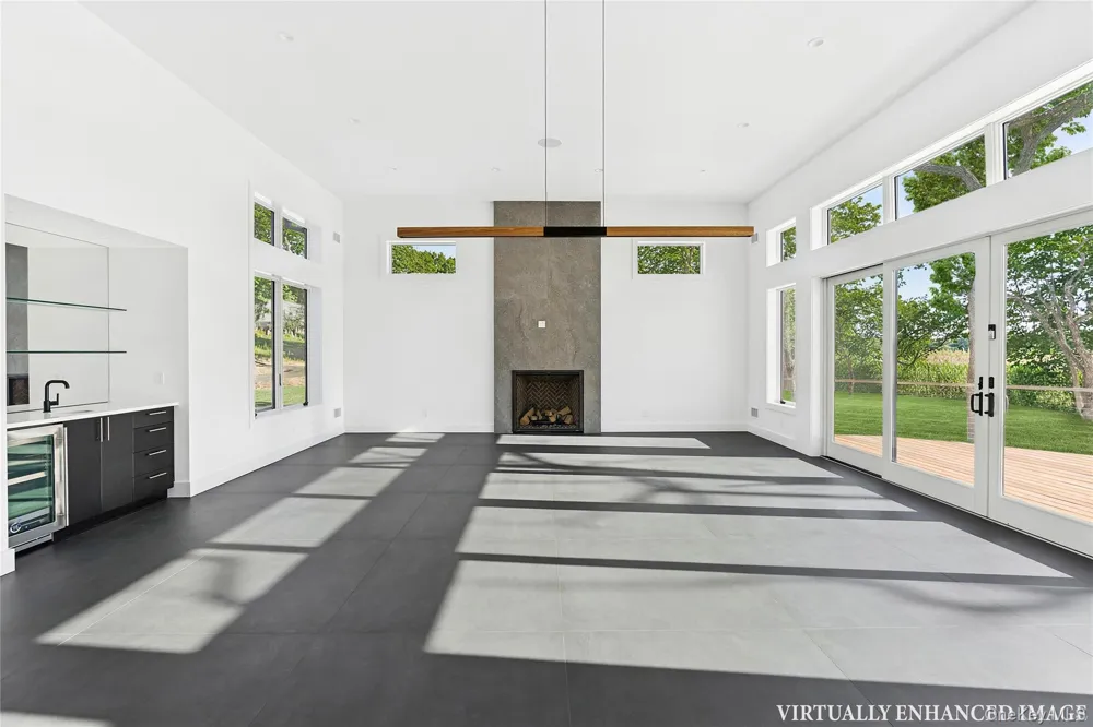 8 Hilo Drive Shelter Island, NY 11964