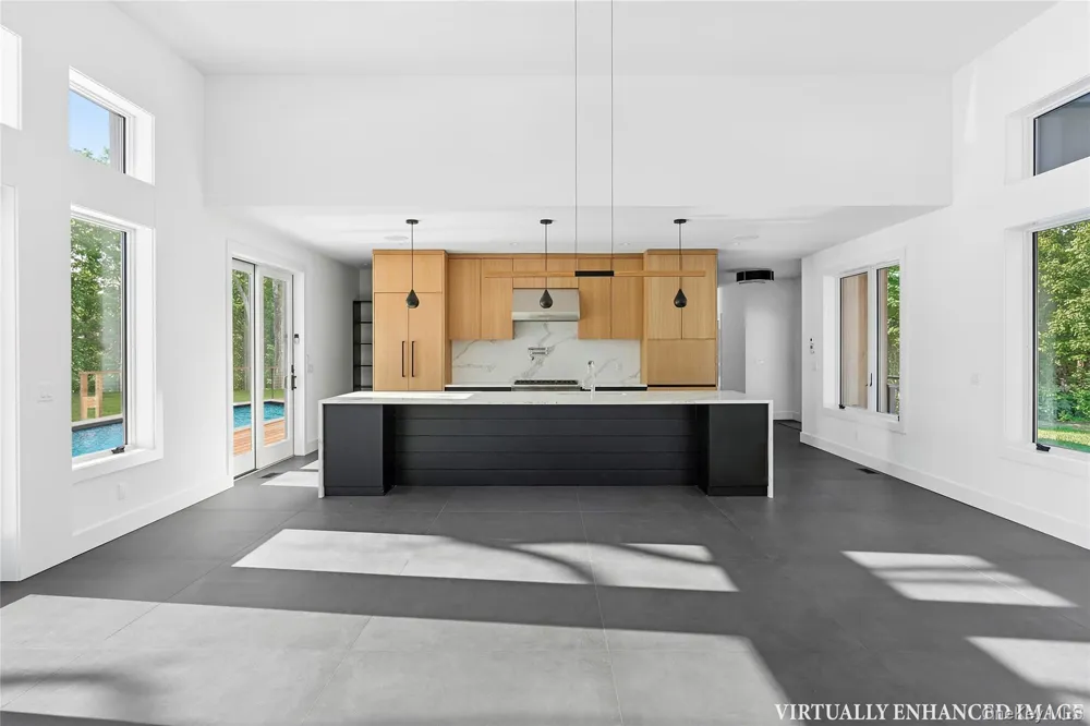 8 Hilo Drive Shelter Island, NY 11964