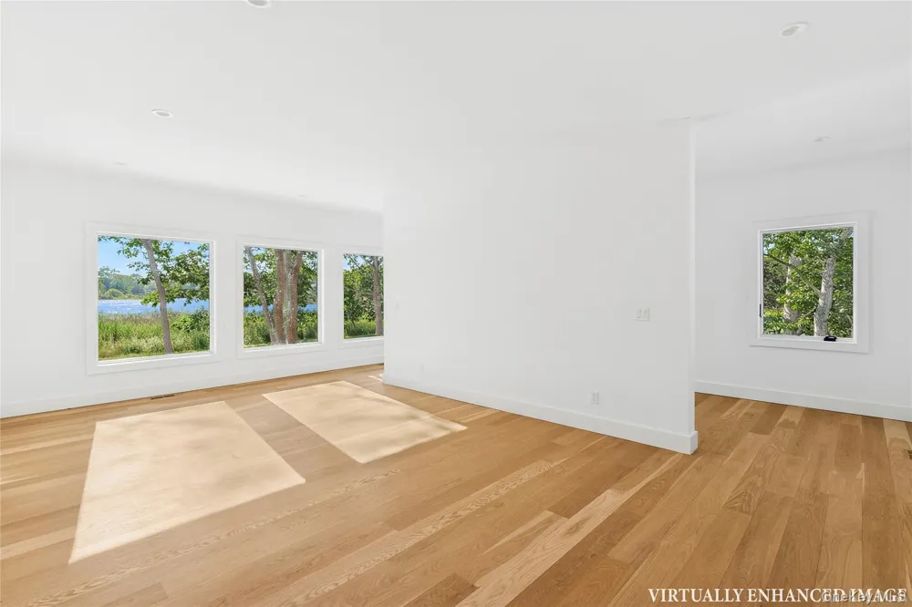 8 Hilo Drive Shelter Island, NY 11964