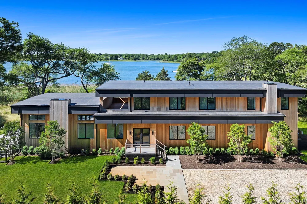 8 Hilo Drive Shelter Island, NY 11964