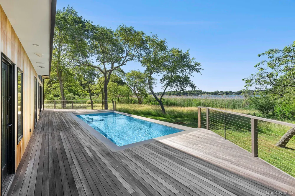 8 Hilo Drive Shelter Island, NY 11964