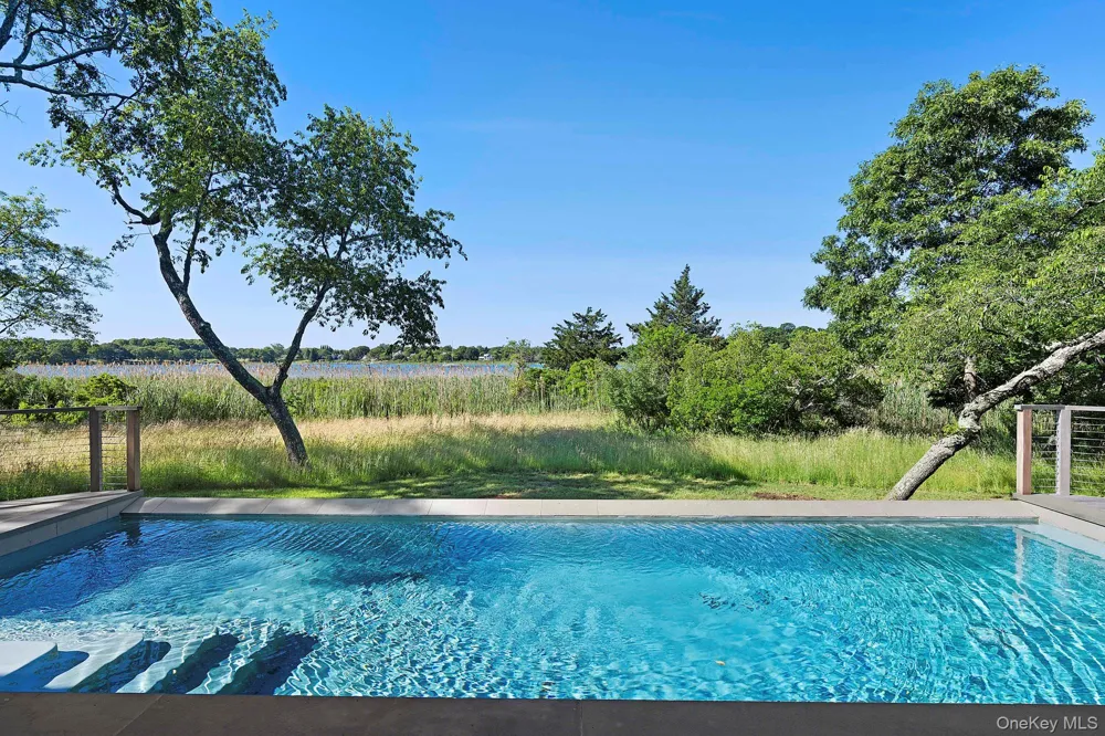 8 Hilo Drive Shelter Island, NY 11964