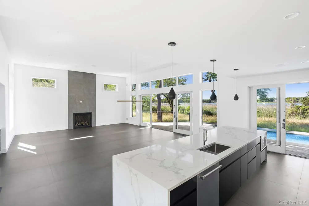 8 Hilo Drive Shelter Island, NY 11964
