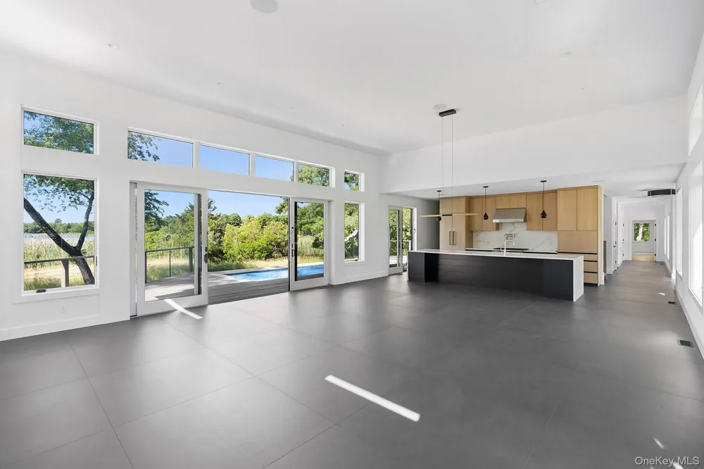 8 Hilo Drive Shelter Island, NY 11964