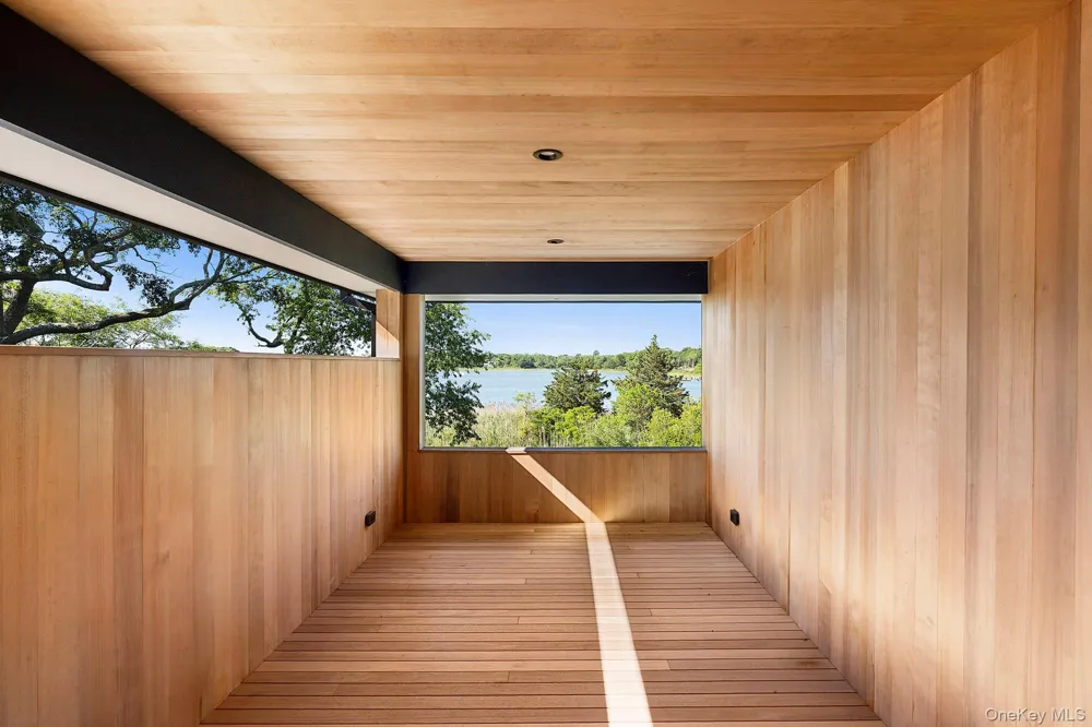 8 Hilo Drive Shelter Island, NY 11964