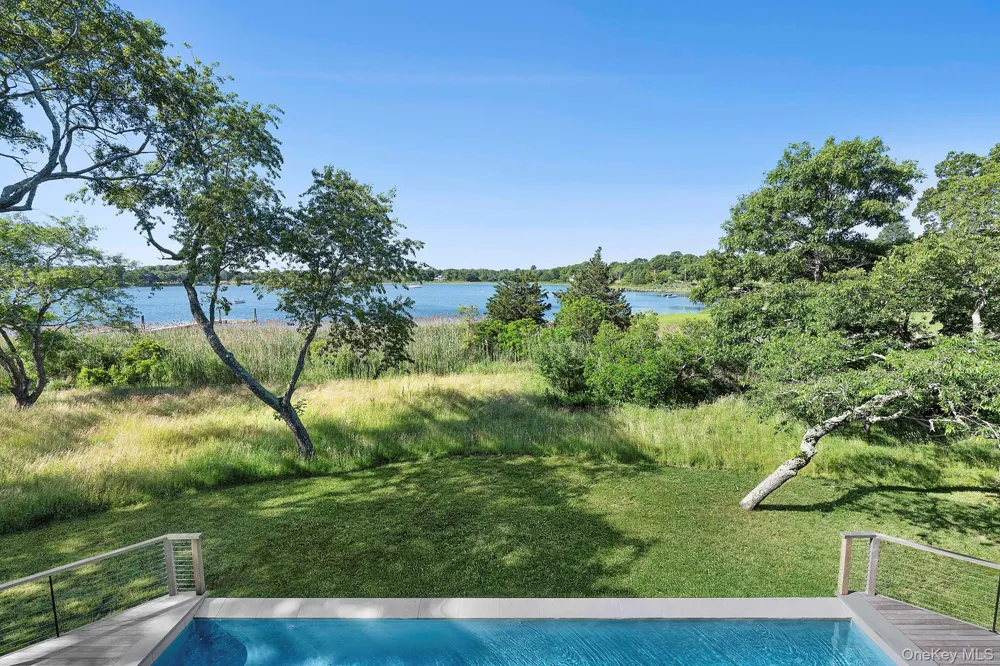 8 Hilo Drive Shelter Island, NY 11964