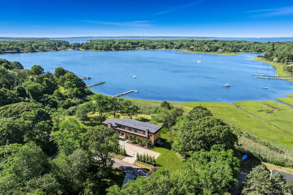 8 Hilo Drive Shelter Island, NY 11964