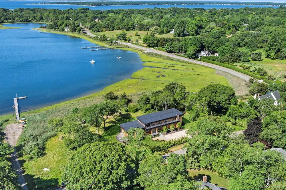 8 Hilo Drive Shelter Island, NY 11964