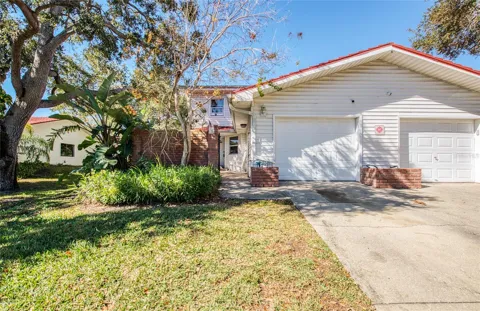 1423 WATER VIEW DRIVE W