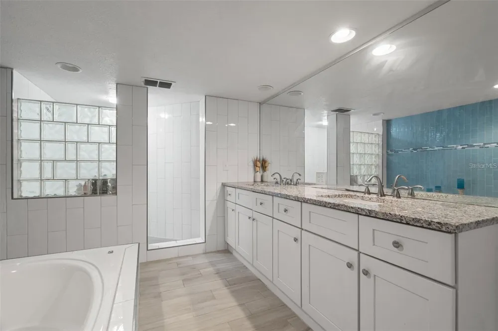 1423 WATER VIEW DRIVE W Largo, FL 33771