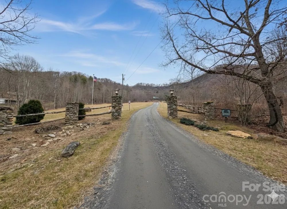 000 Wild Turkey Pen Road Bakersville, NC 28705