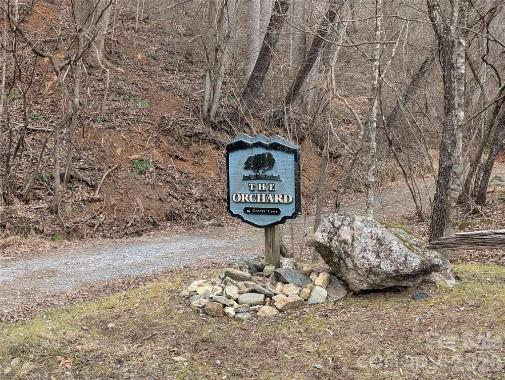 000 Wild Turkey Pen Road Bakersville, NC 28705