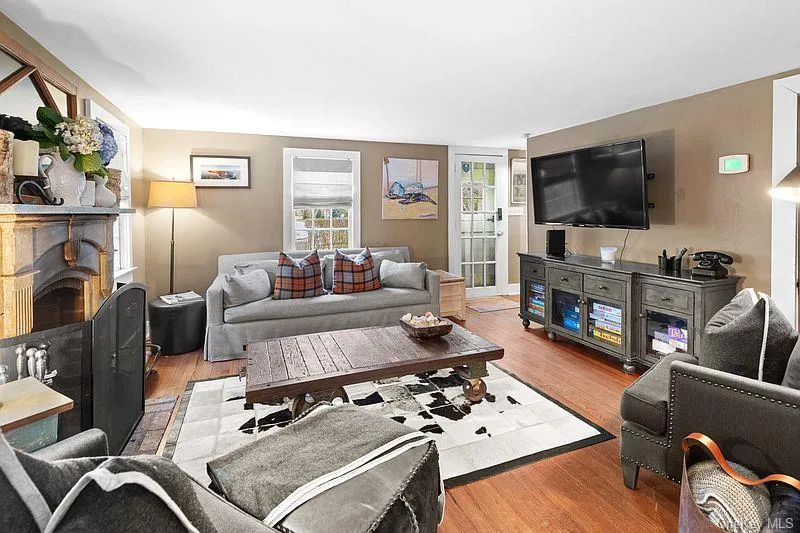 80 Route 114 East Hampton, NY 11937