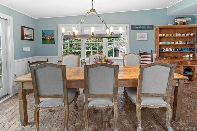 80 Route 114 East Hampton, NY 11937