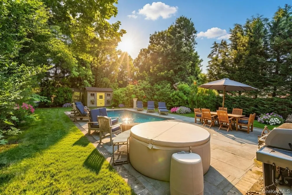 80 Route 114 East Hampton, NY 11937
