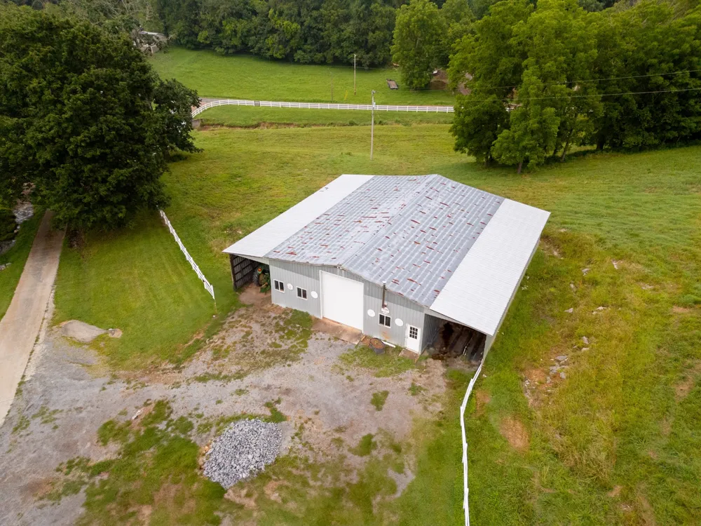 1425 Bartlett Hollow Rd Petersburg, TN 37144