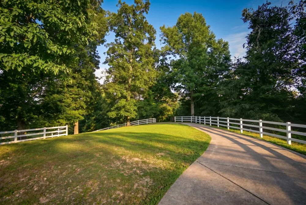 1425 Bartlett Hollow Rd Petersburg, TN 37144