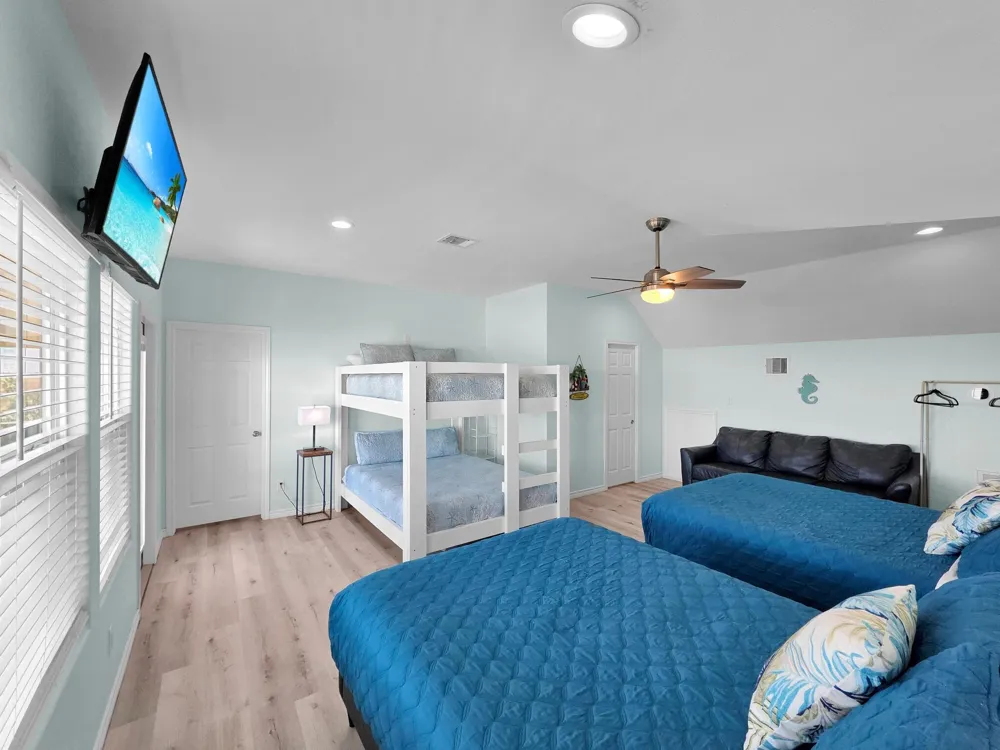 1120 Alex Drive Gilchrist, TX 77617