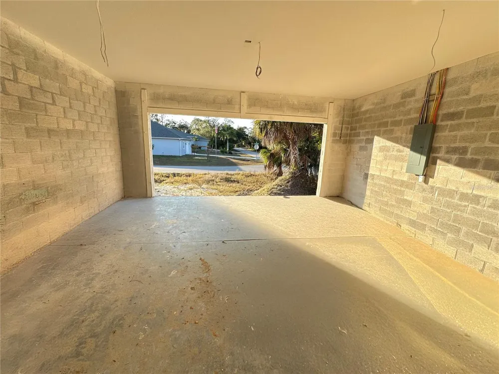 Address Not Shown Port Charlotte, FL 33954