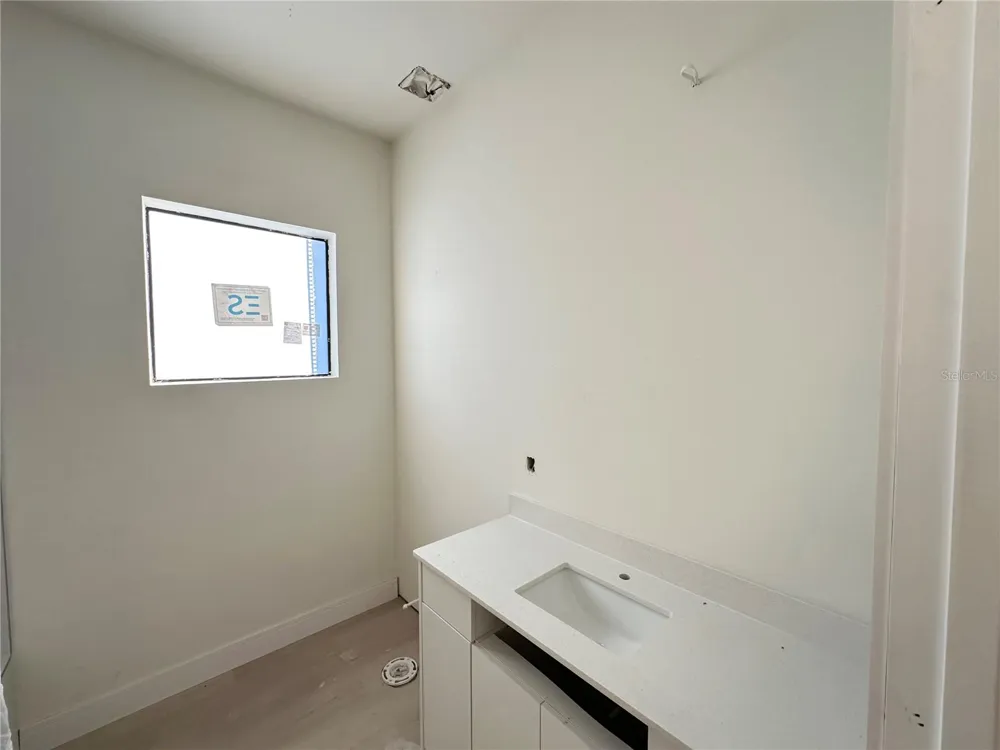 Address Not Shown Port Charlotte, FL 33954