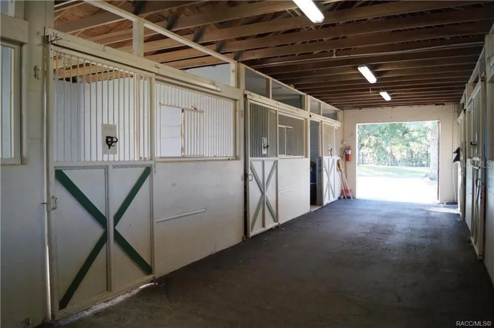 4976 W YEARLING DRIVE Beverly Hills, FL 34465